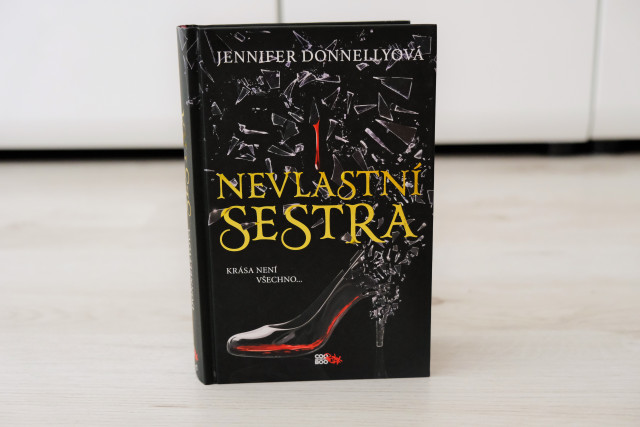 Nevlastní sestra