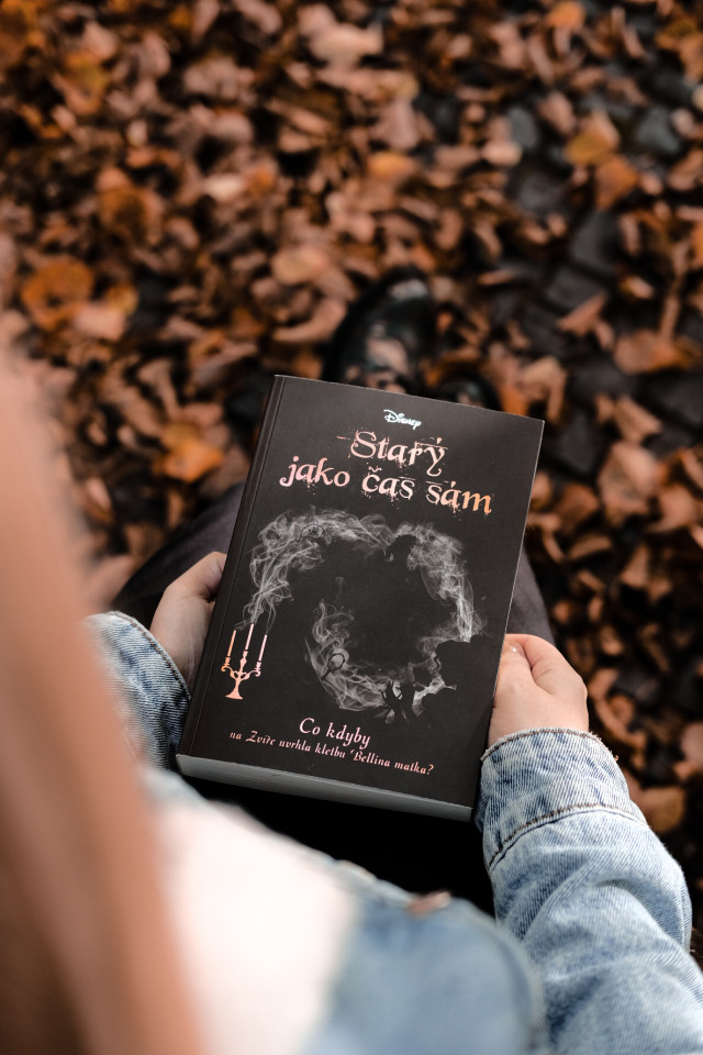 Starý jako čas sám